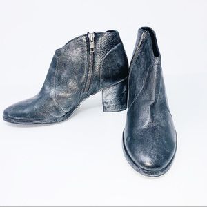 Frye Nora Black Metallic Boots Side Zipper Sz.8B